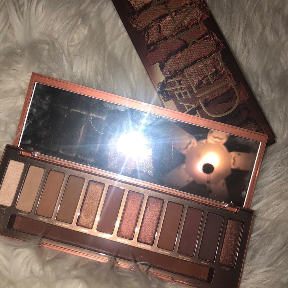Naked Heat Palette NEVER USED ONLY SWATCHED